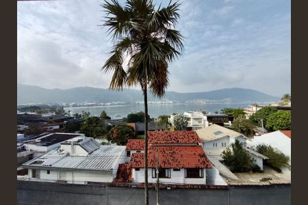 Casa à venda com 373m², 4 quartos e 1 vaga