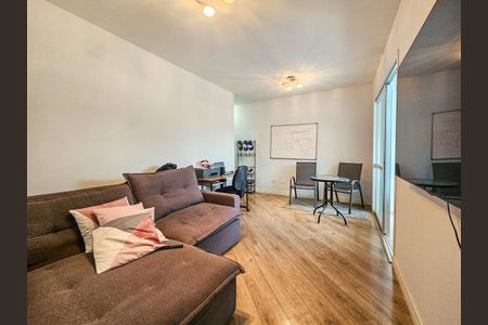 Apartamento à venda com 56m², 2 quartos e 1 vaga Apartamento à venda com 56m², 2 quartos e 1 vagaSala