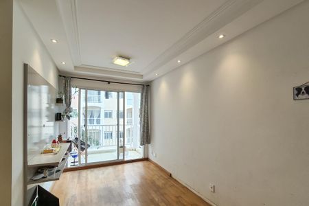 Apartamento à venda com 72m², 3 quartos e 1 vaga Apartamento à venda com 72m², 3 quartos e 1 vagaSala