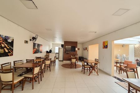 Apartamento à venda com 72m², 3 quartos e 1 vaga Apartamento à venda com 72m², 3 quartos e 1 vagaÁrea comum - Salão de festas