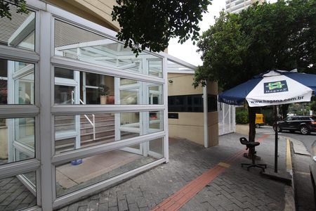 Apartamento à venda com 37m², 1 quarto e 1 vagaFachada