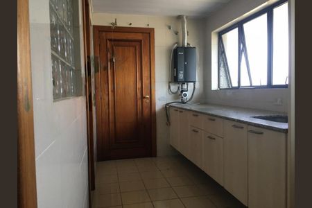 Apartamento à venda com 300m², 3 quartos e 2 vagas Apartamento à venda com 300m², 3 quartos e 2 vagasFoto 03
