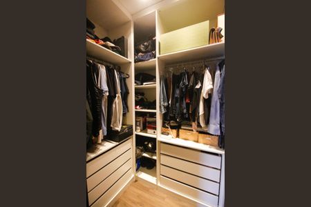 Apartamento à venda com 113m², 3 quartos e 2 vagasCloset da suíte