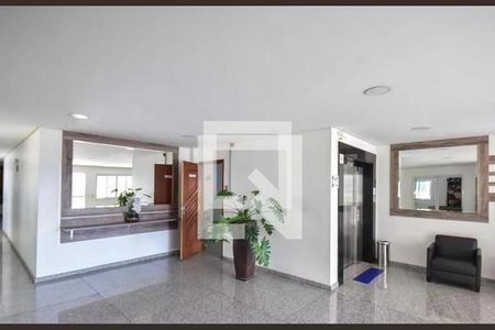 Apartamento à venda com 113m², 3 quartos e 2 vagasHall social