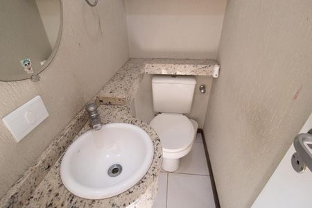 Casa à venda com 92m², 3 quartos e 2 vagas Casa à venda com 92m², 3 quartos e 2 vagasLavabo