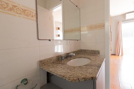 Casa à venda com 92m², 3 quartos e 2 vagas Casa à venda com 92m², 3 quartos e 2 vagasBanheiro da Suíte