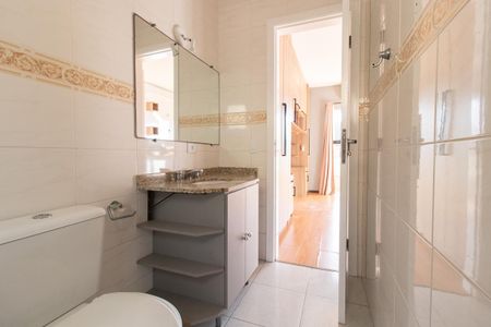 Casa à venda com 92m², 3 quartos e 2 vagas Casa à venda com 92m², 3 quartos e 2 vagasBanheiro da Suíte