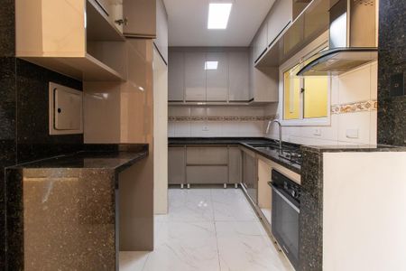 Casa à venda com 92m², 3 quartos e 2 vagas Casa à venda com 92m², 3 quartos e 2 vagasCozinha - Armários