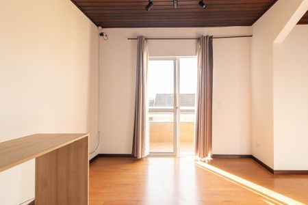 Casa à venda com 92m², 3 quartos e 2 vagas Casa à venda com 92m², 3 quartos e 2 vagasÁtico