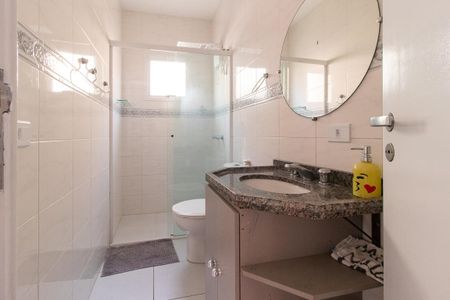 Casa à venda com 92m², 3 quartos e 2 vagas Casa à venda com 92m², 3 quartos e 2 vagasBanheiro Social