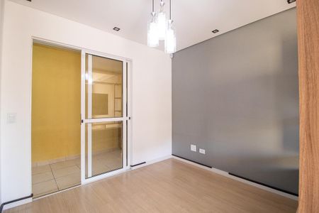 Casa à venda com 92m², 3 quartos e 2 vagas Casa à venda com 92m², 3 quartos e 2 vagasSala de TV