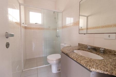 Casa à venda com 92m², 3 quartos e 2 vagas Casa à venda com 92m², 3 quartos e 2 vagasBanheiro da Suíte