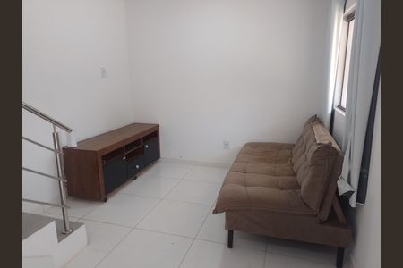 Casa de condomínio para alugar com 83m², 2 quartos e 1 vaga