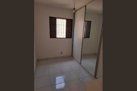 Casa para alugar com 51m², 2 quartos e 2 vagas Casa para alugar com 51m², 2 quartos e 2 vagasQuarto