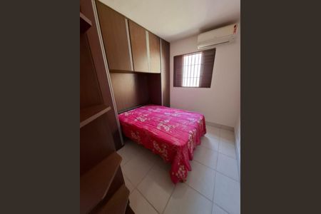 Casa para alugar com 51m², 2 quartos e 2 vagas Casa para alugar com 51m², 2 quartos e 2 vagasQuarto