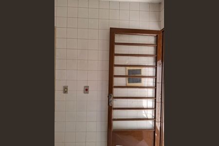 Casa para alugar com 51m², 2 quartos e 2 vagas Casa para alugar com 51m², 2 quartos e 2 vagasCozinha