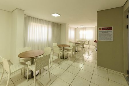 Apartamento à venda com 60m², 2 quartos e 2 vagas Apartamento à venda com 60m², 2 quartos e 2 vagasSalão de Festas