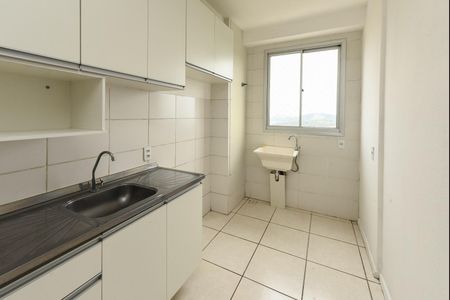 Apartamento à venda com 60m², 2 quartos e 2 vagas Apartamento à venda com 60m², 2 quartos e 2 vagasCozinha e Área de Serviço