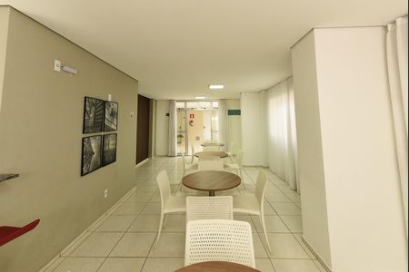 Apartamento à venda com 60m², 2 quartos e 2 vagas Apartamento à venda com 60m², 2 quartos e 2 vagasSalão de Festas