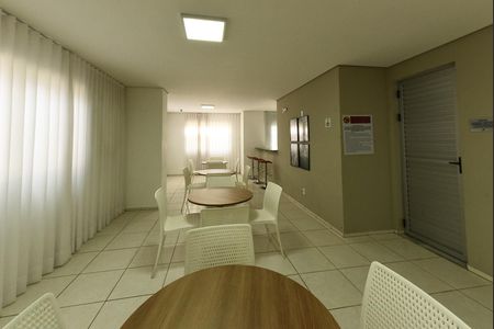 Apartamento à venda com 60m², 2 quartos e 2 vagas Apartamento à venda com 60m², 2 quartos e 2 vagasSalão de Festas