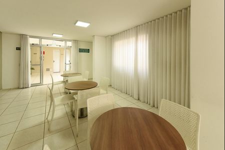 Apartamento à venda com 60m², 2 quartos e 2 vagas Apartamento à venda com 60m², 2 quartos e 2 vagasSalão de Festas