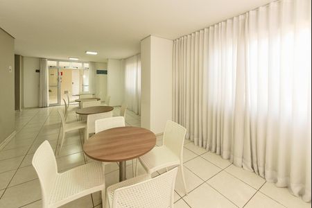 Apartamento à venda com 60m², 2 quartos e 2 vagas Apartamento à venda com 60m², 2 quartos e 2 vagasSalão de Festas