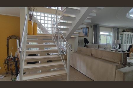 Casa para alugar com 4 quartos, 420m² em City América, São Paulo