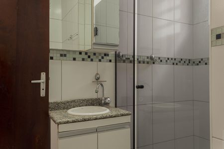 Casa à venda com 125m², 3 quartos e 2 vagas Casa à venda com 125m², 3 quartos e 2 vagasBanheiro