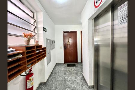 Apartamento à venda com 60m², 3 quartos e 1 vaga Apartamento à venda com 60m², 3 quartos e 1 vagaElevador