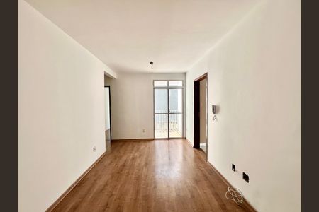 Apartamento à venda com 60m², 3 quartos e 1 vaga Apartamento à venda com 60m², 3 quartos e 1 vagaSala