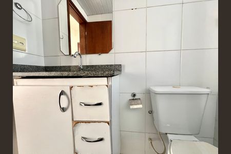 Apartamento à venda com 60m², 3 quartos e 1 vaga Apartamento à venda com 60m², 3 quartos e 1 vagaBanheiro Social