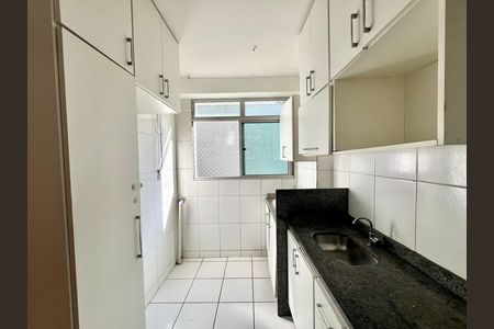 Cozinha de apartamento à venda com 3 quartos, 60m² em Santa Branca, Belo Horizonte