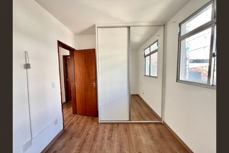 Apartamento à venda com 60m², 3 quartos e 1 vaga Apartamento à venda com 60m², 3 quartos e 1 vagaQuarto 2