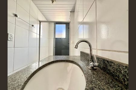 Apartamento à venda com 60m², 3 quartos e 1 vaga Apartamento à venda com 60m², 3 quartos e 1 vagaBanheiro da Suíte