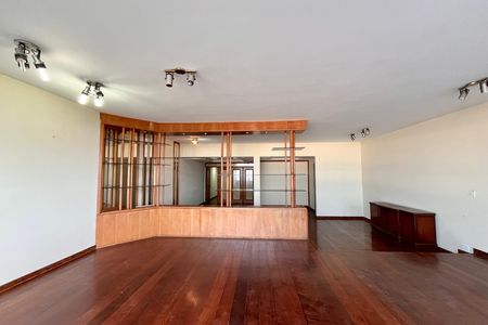 Apartamento à venda com 495m², 3 quartos e 1 vaga