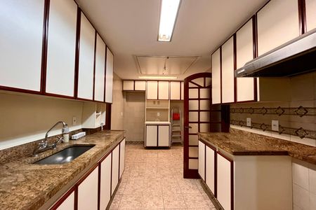 Apartamento à venda com 495m², 3 quartos e 1 vaga