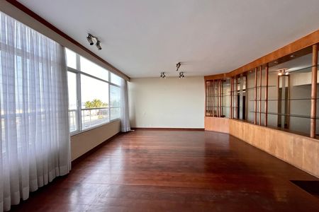 Apartamento à venda com 495m², 3 quartos e 1 vaga