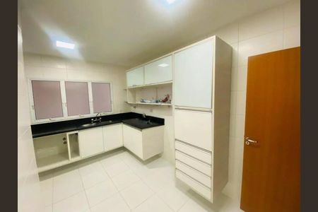 Cozinha de apartamento para alugar com 4 quartos, 140m² em Vila Mariana, São Paulo