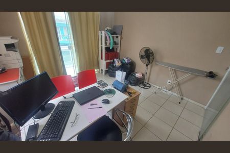 Casa de condomínio à venda com 159m², 4 quartos e 5 vagas Casa de condomínio à venda com 159m², 4 quartos e 5 vagasQuarto 4