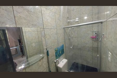 Casa de condomínio à venda com 159m², 4 quartos e 5 vagas Casa de condomínio à venda com 159m², 4 quartos e 5 vagasBanheiro 2