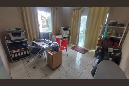Casa de condomínio à venda com 159m², 4 quartos e 5 vagas Casa de condomínio à venda com 159m², 4 quartos e 5 vagasQuarto 4
