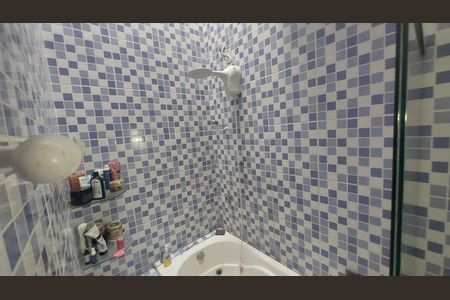 Casa de condomínio à venda com 159m², 4 quartos e 5 vagas Casa de condomínio à venda com 159m², 4 quartos e 5 vagasBanheiro 3