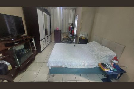 Casa de condomínio à venda com 159m², 4 quartos e 5 vagas Casa de condomínio à venda com 159m², 4 quartos e 5 vagasQuarto 2