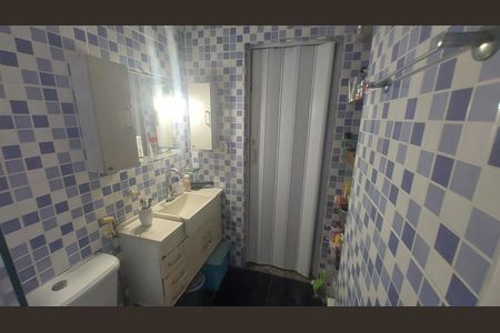 Casa de condomínio à venda com 159m², 4 quartos e 5 vagas Casa de condomínio à venda com 159m², 4 quartos e 5 vagasBanheiro 3