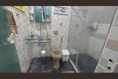 Casa de condomínio à venda com 159m², 4 quartos e 5 vagas Casa de condomínio à venda com 159m², 4 quartos e 5 vagasBanheiro 2