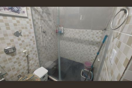 Casa de condomínio à venda com 159m², 4 quartos e 5 vagas Casa de condomínio à venda com 159m², 4 quartos e 5 vagasBanheiro 2