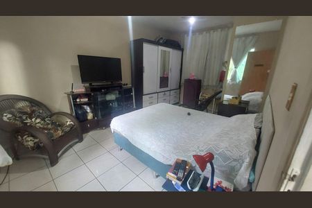 Casa de condomínio à venda com 159m², 4 quartos e 5 vagas Casa de condomínio à venda com 159m², 4 quartos e 5 vagasQuarto 2