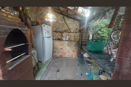 Casa de condomínio à venda com 159m², 4 quartos e 5 vagas Casa de condomínio à venda com 159m², 4 quartos e 5 vagasÁrea externa