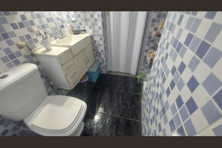 Casa de condomínio à venda com 159m², 4 quartos e 5 vagas Casa de condomínio à venda com 159m², 4 quartos e 5 vagasBanheiro 3