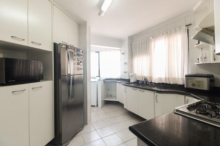 Apartamento à venda com 90m², 3 quartos e 2 vagasCozinha 